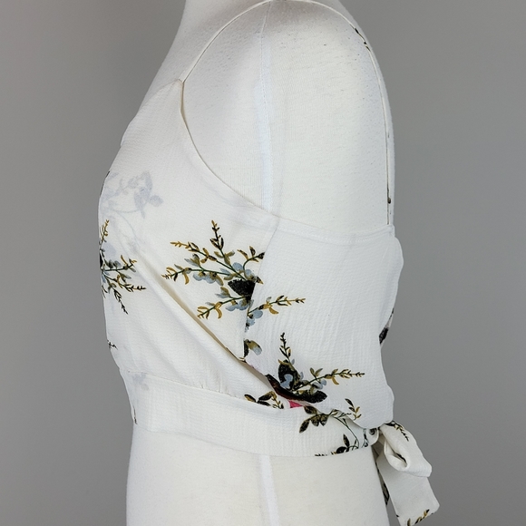 Floral Top - Picture 3 of 5